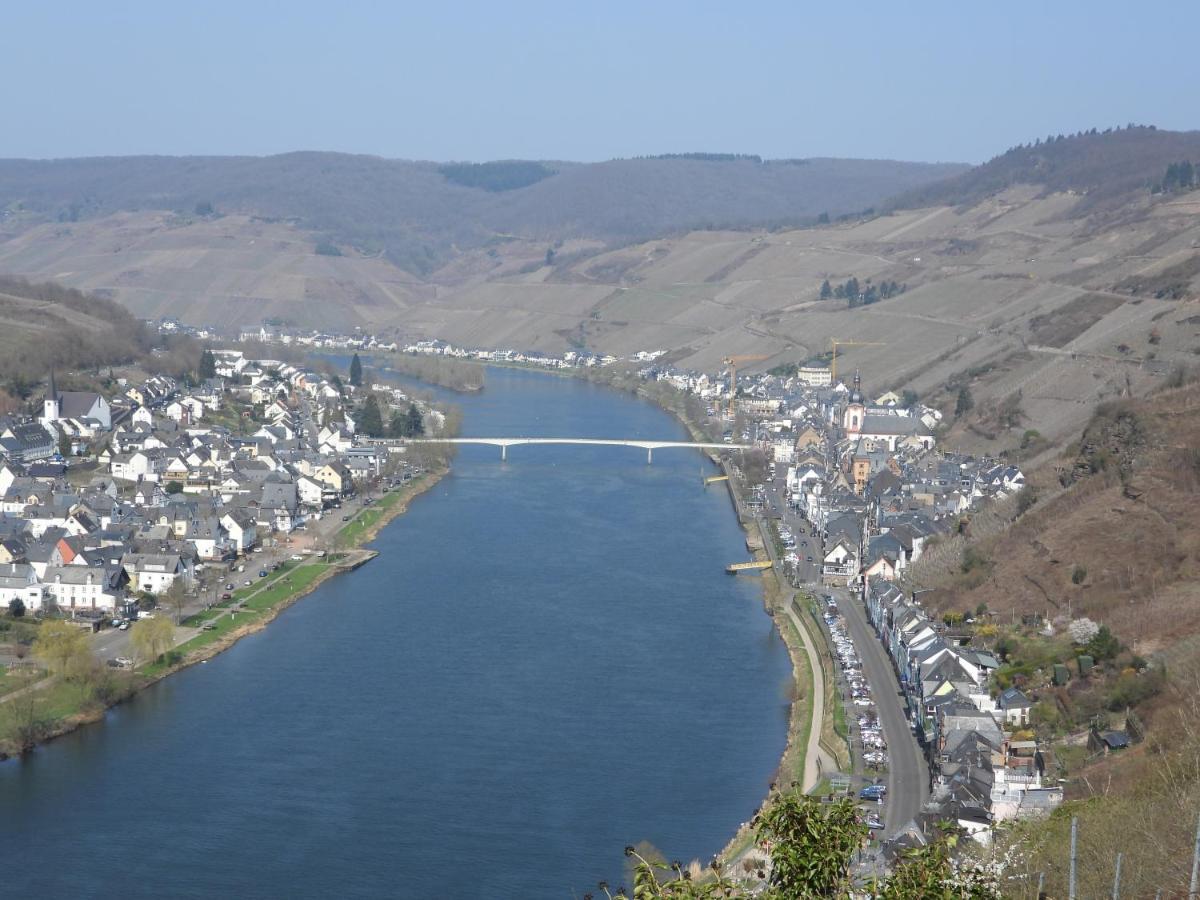 Ferienwohnung "Off Born" Familie Bremm Zell an der Mosel Luaran gambar